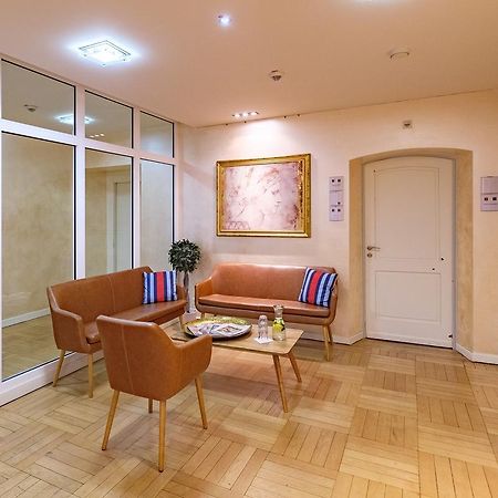 XII Apostel Albergo Koln Bagian luar foto