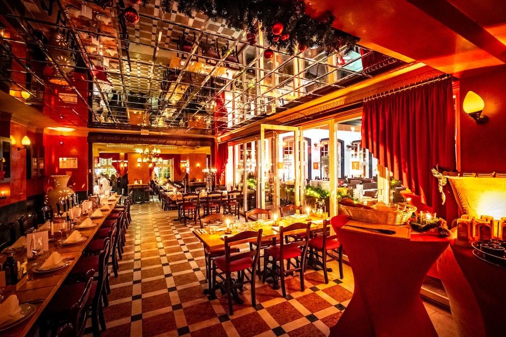XII Apostel Albergo Koln Bagian luar foto