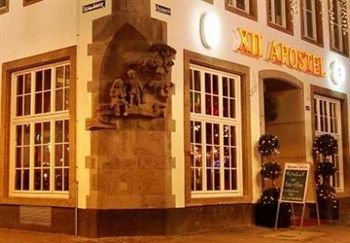 XII Apostel Albergo Koln Bagian luar foto