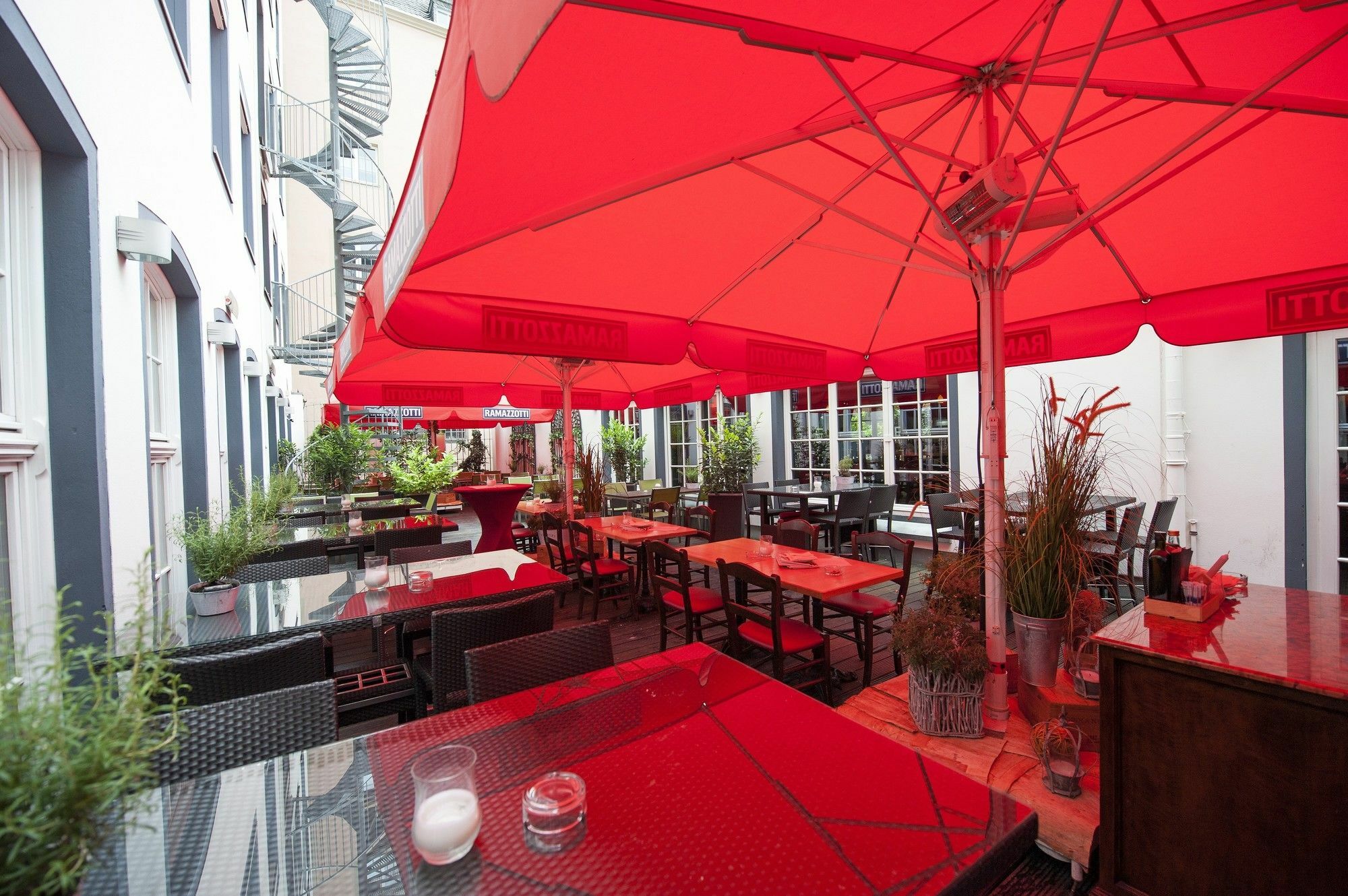 XII Apostel Albergo Koln Bagian luar foto